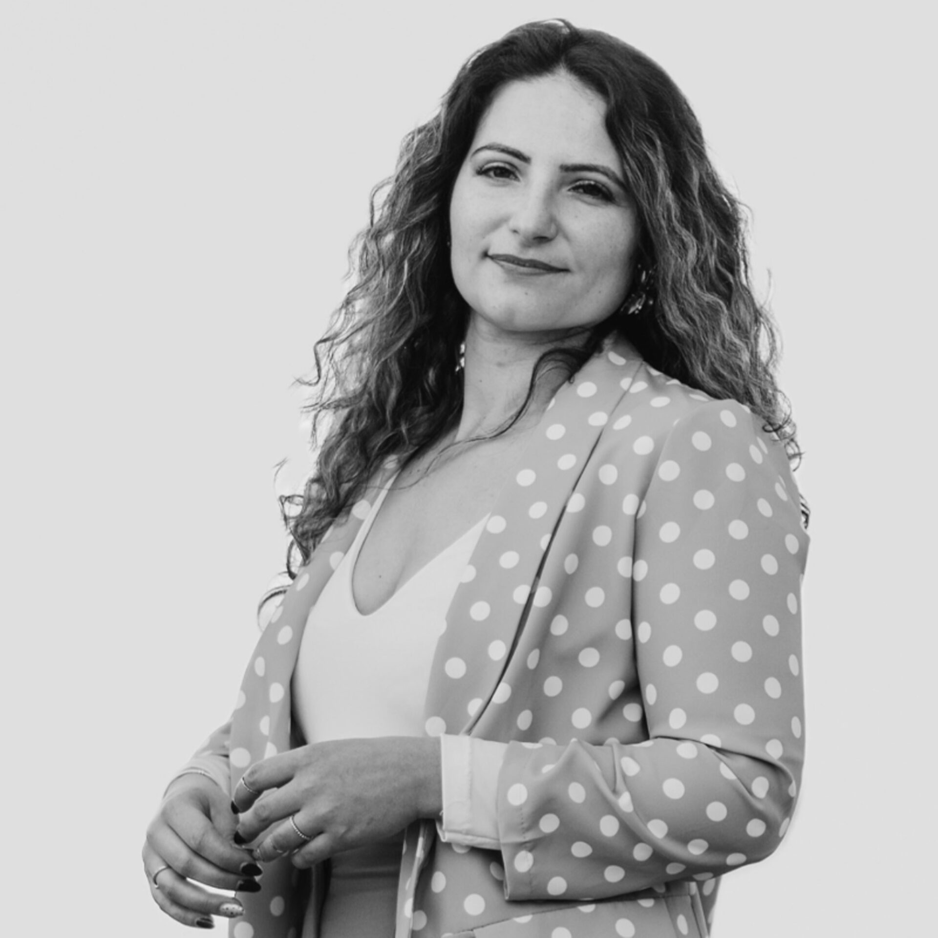 Angélica da Cruz marketeer preto e branco